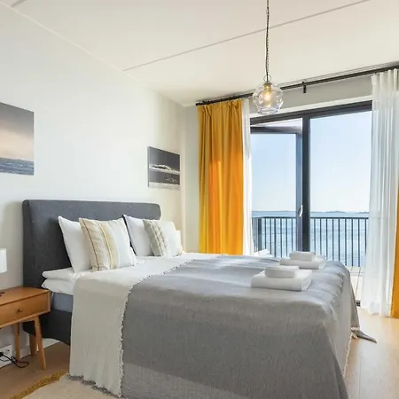 C42 Magical Seaview Penthouse Iv Floor
